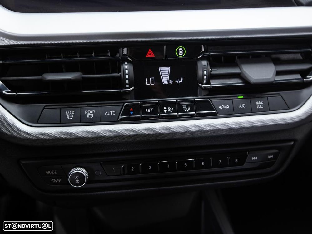 BMW 116 d Auto - 14