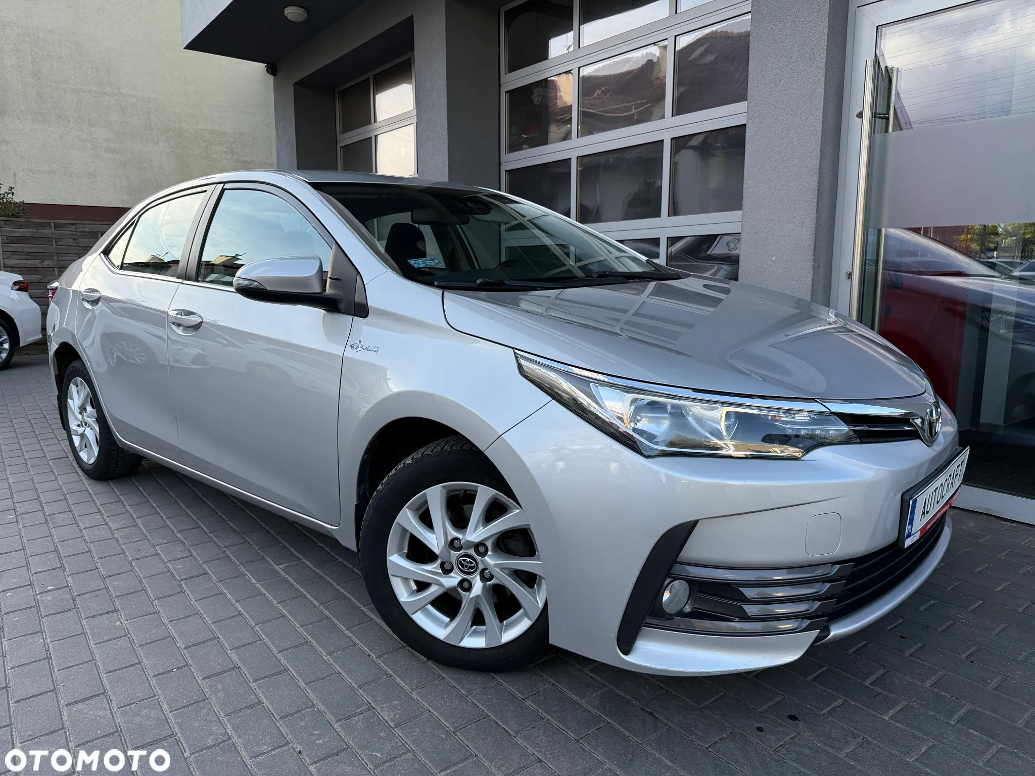 Toyota Corolla 1.6 Classic Plus - 17