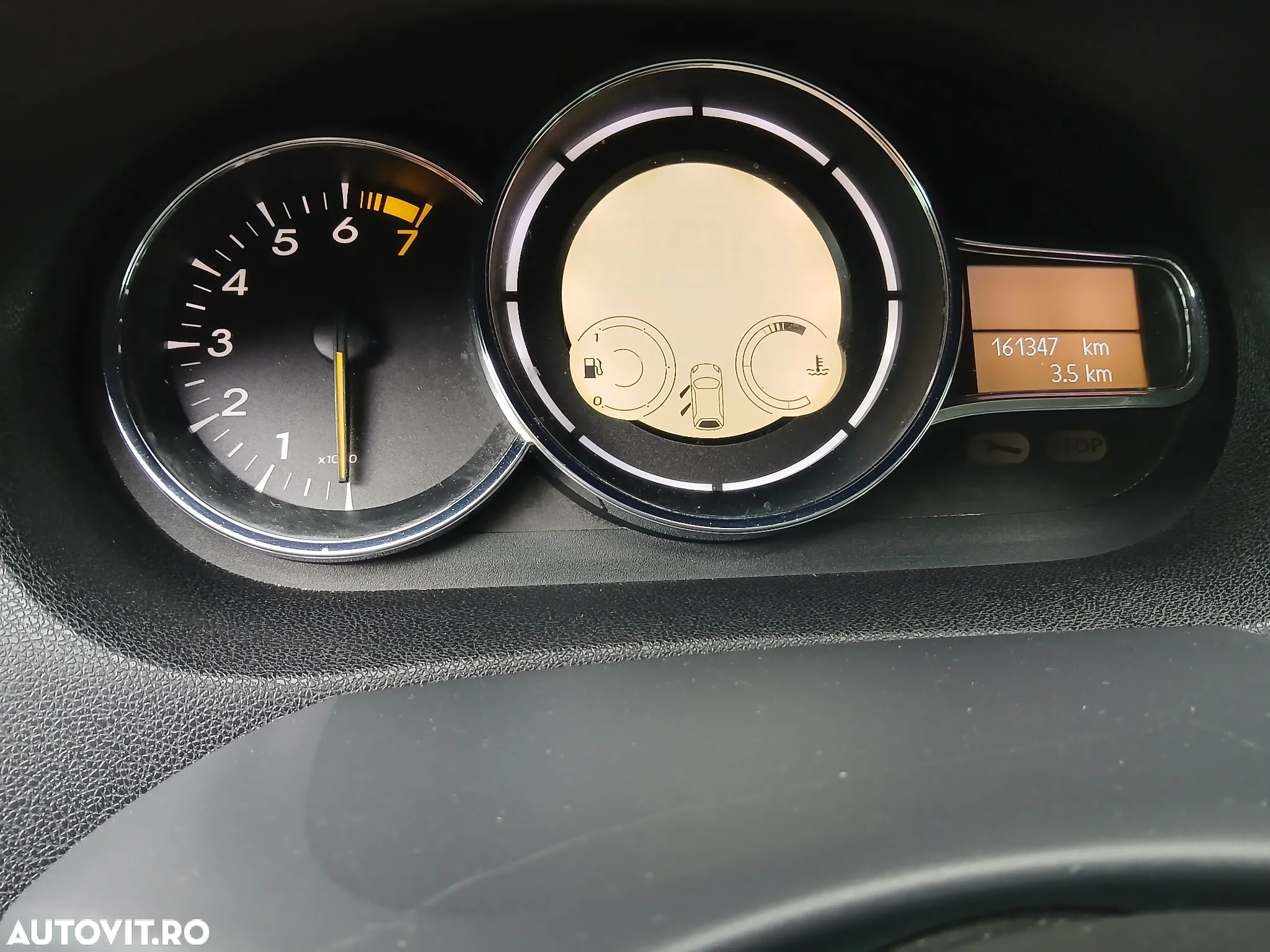 Renault Megane Grandtour TCe 130 Bose Edition - 12