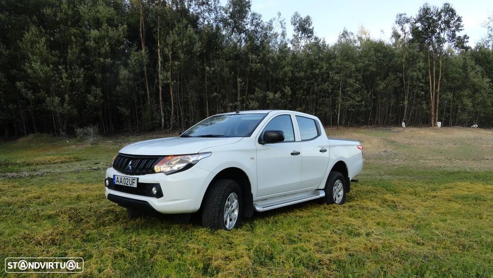 Mitsubishi L200 2.4 DI-D CD Invite 4WD - 6