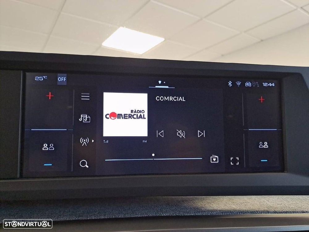 Peugeot 5008 1.2 Hybrid Allure e-DCS6 - 19