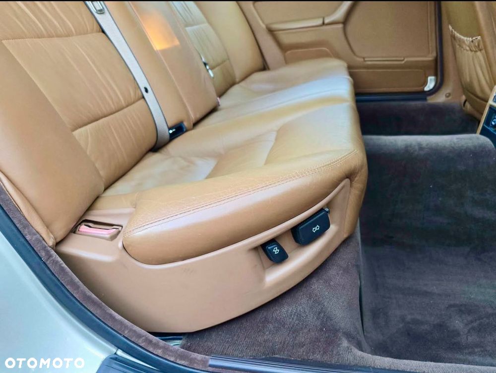 BMW Seria 7 750iL - 12