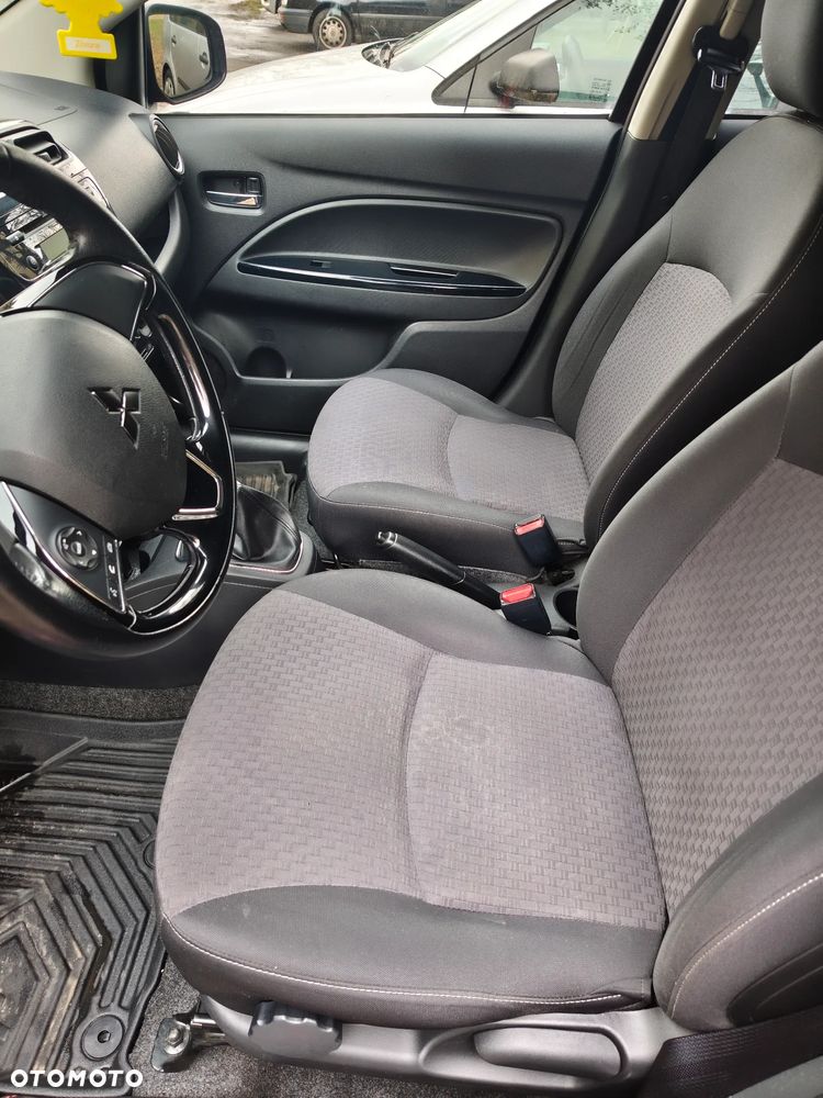 Mitsubishi Space Star - 9