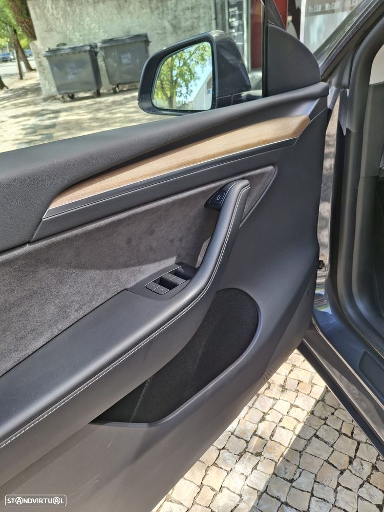 Tesla Model Y Long Range Tração Integral - 10