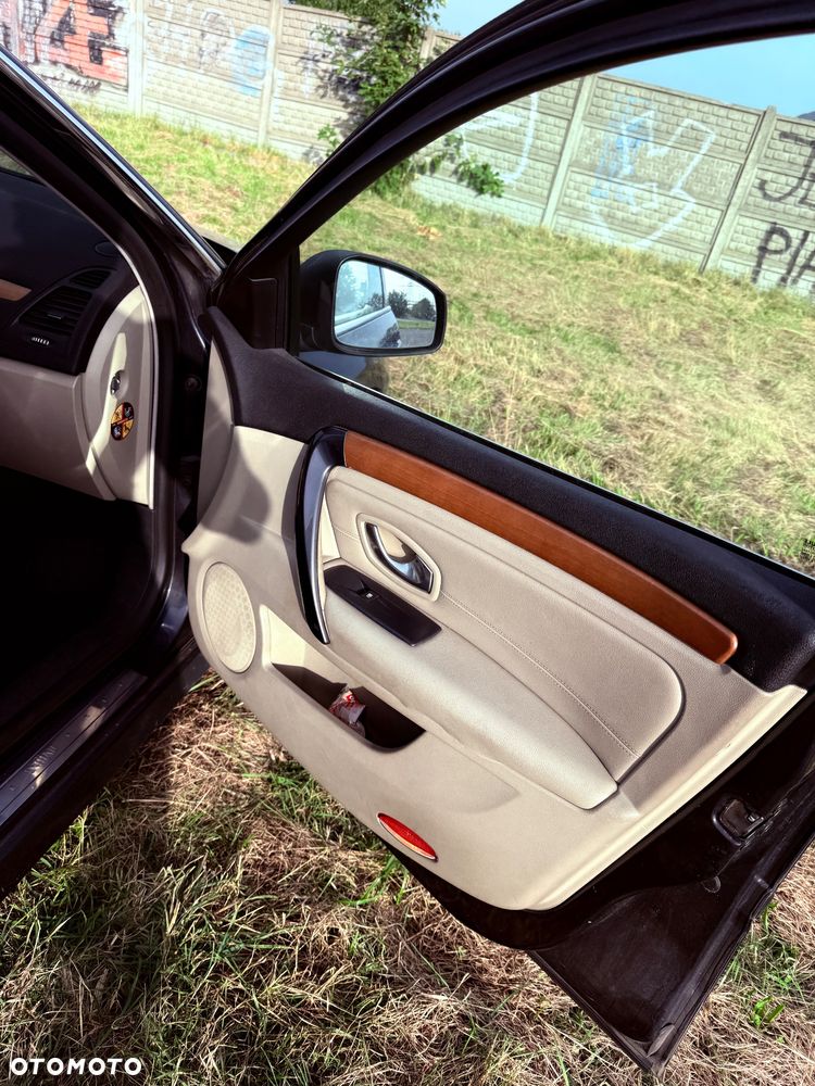 Renault Laguna 2.0 dCi Initiale - 15