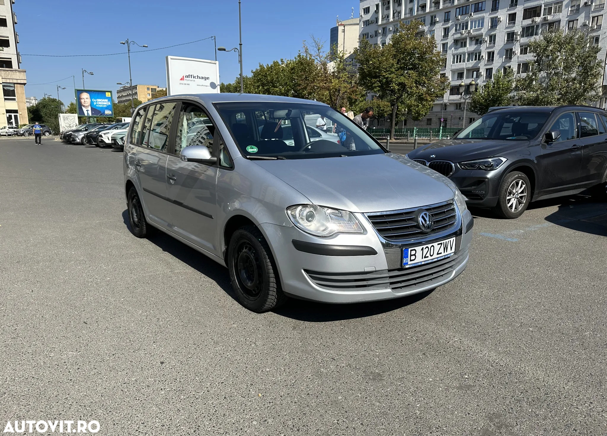 Volkswagen Touran 1.9 TDI DPF Conceptline - 10