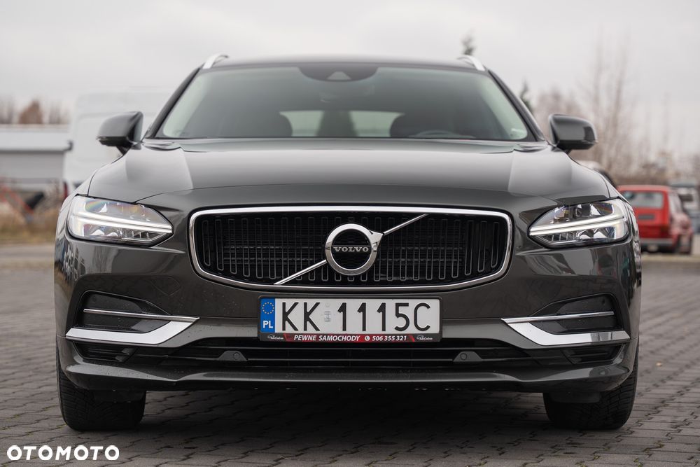 Volvo V90 D3 Geartronic Momentum Pro - 18