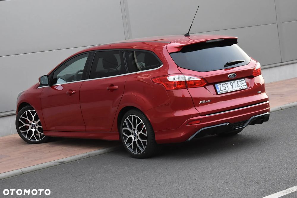 Ford Focus - 25
