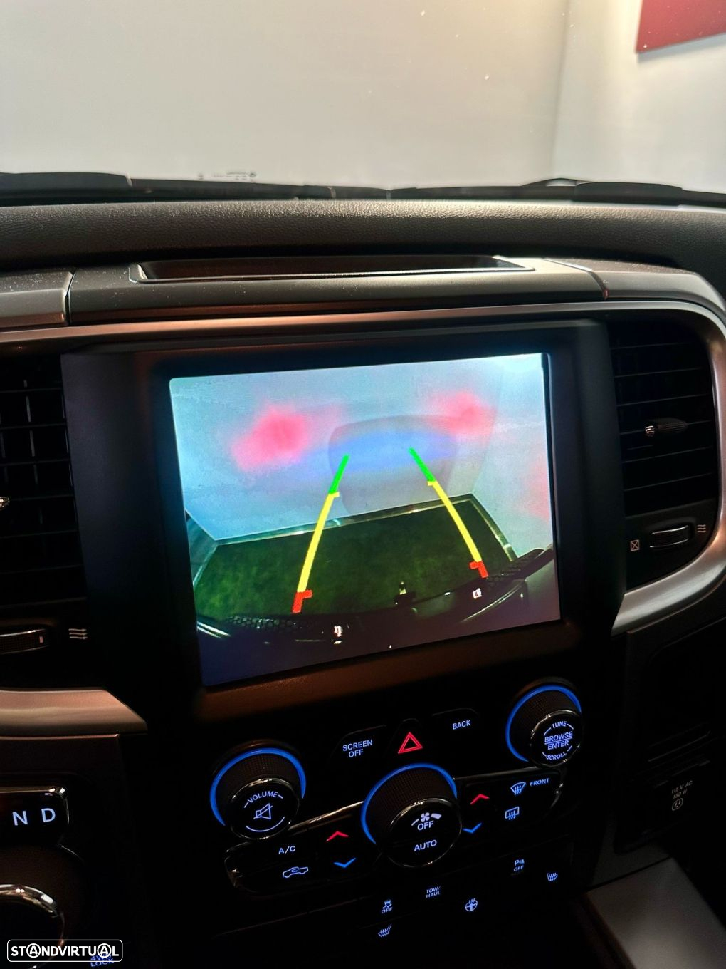 Dodge RAM 1500 5.7 V8 - 27