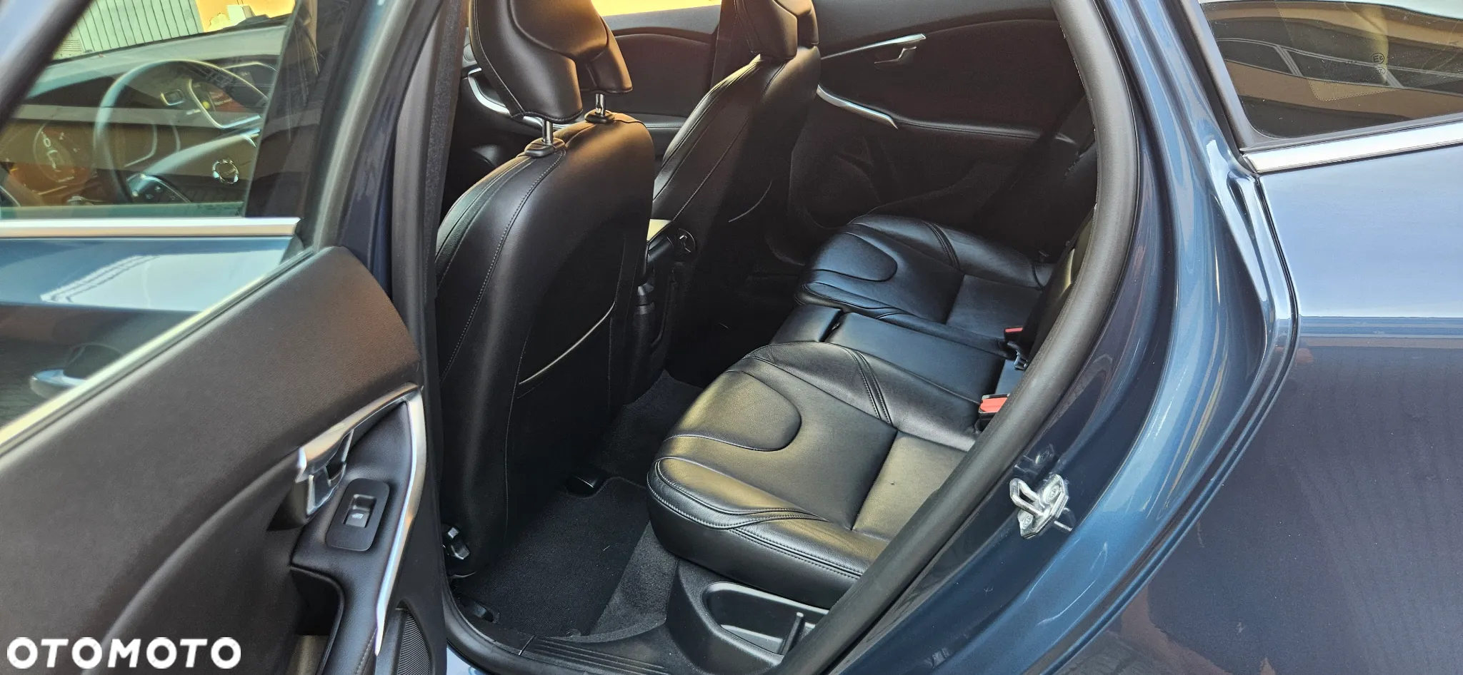 Volvo V40 D3 Drive-E Momentum - 9