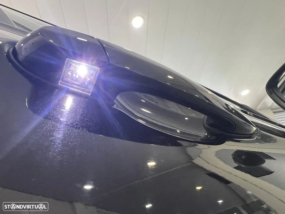 BMW 320 d Auto - 10