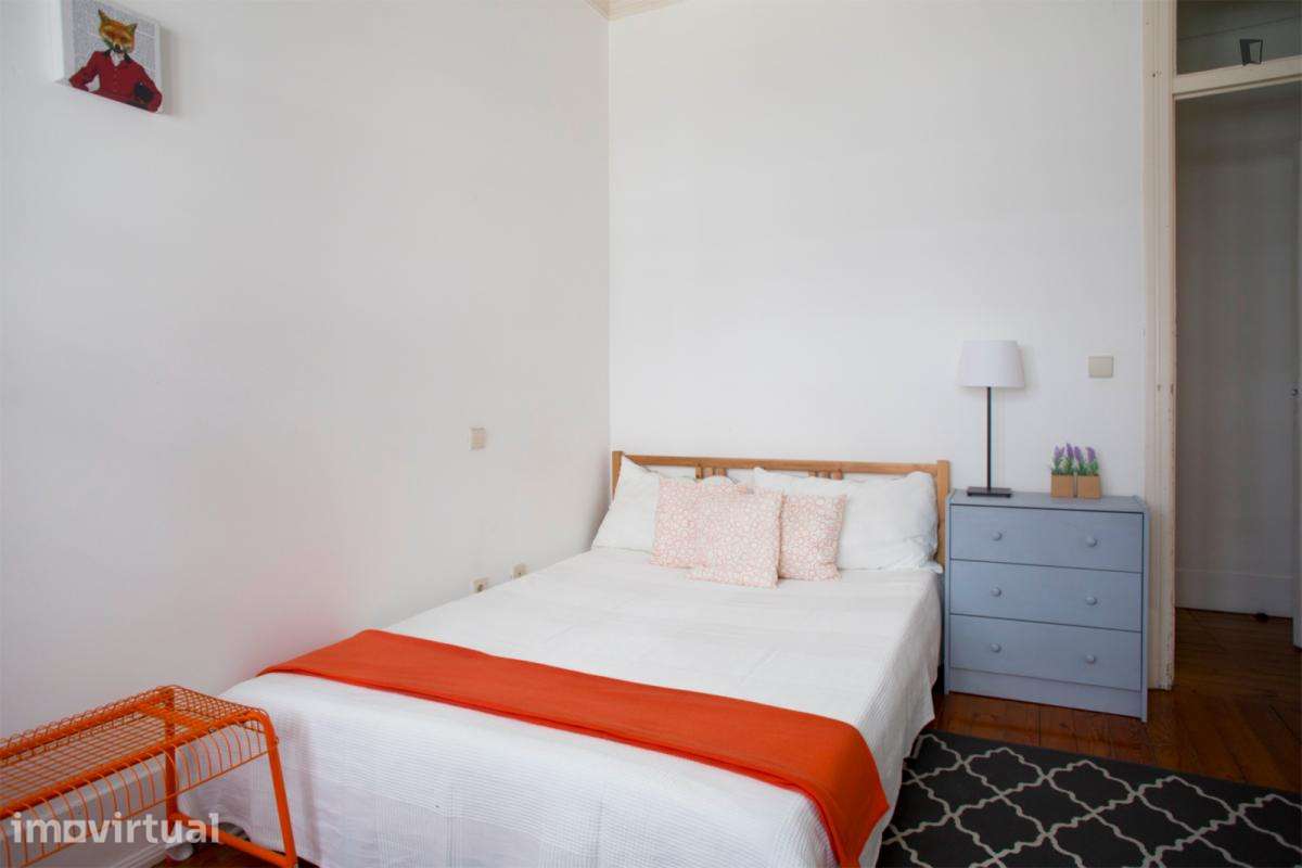 Quarto - localizado em Marquês de Pombal Lisbon - Grande imagem: 2/15