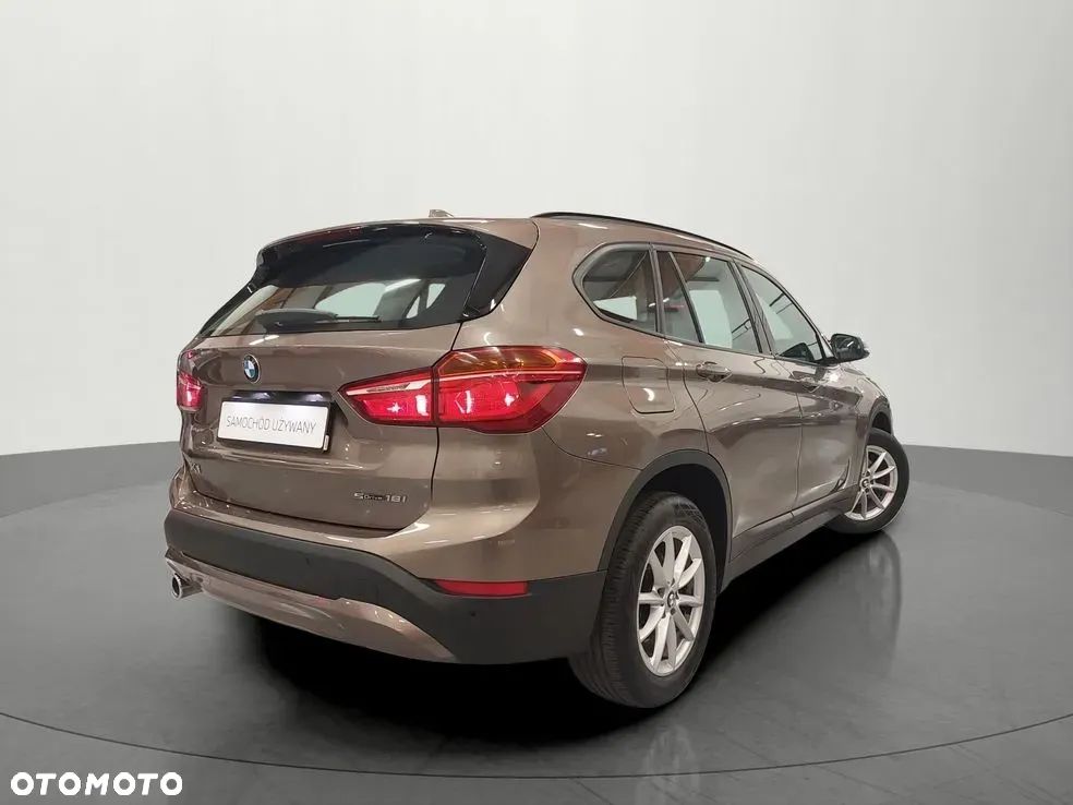 BMW X1 sDrive18i - 2