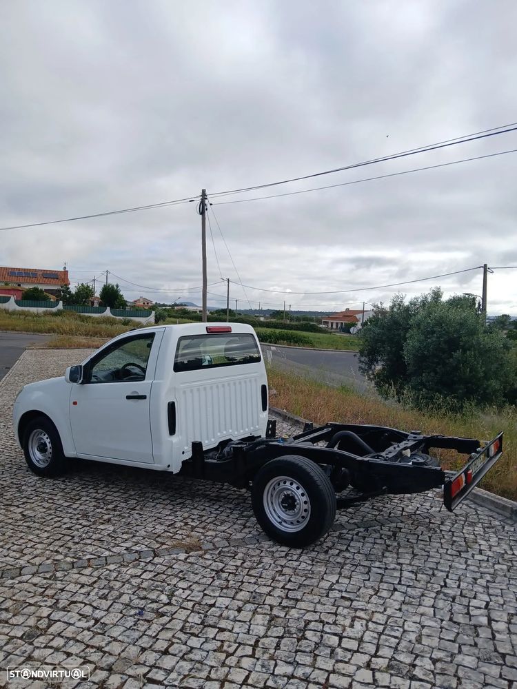Isuzu D-MAX 2WD CS - 9