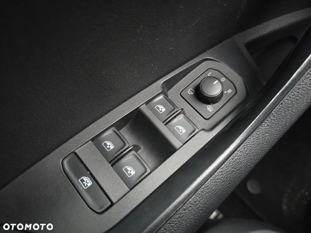 Skoda Karoq 1.5 TSI ACT 4x4 DSG Sportline - 32