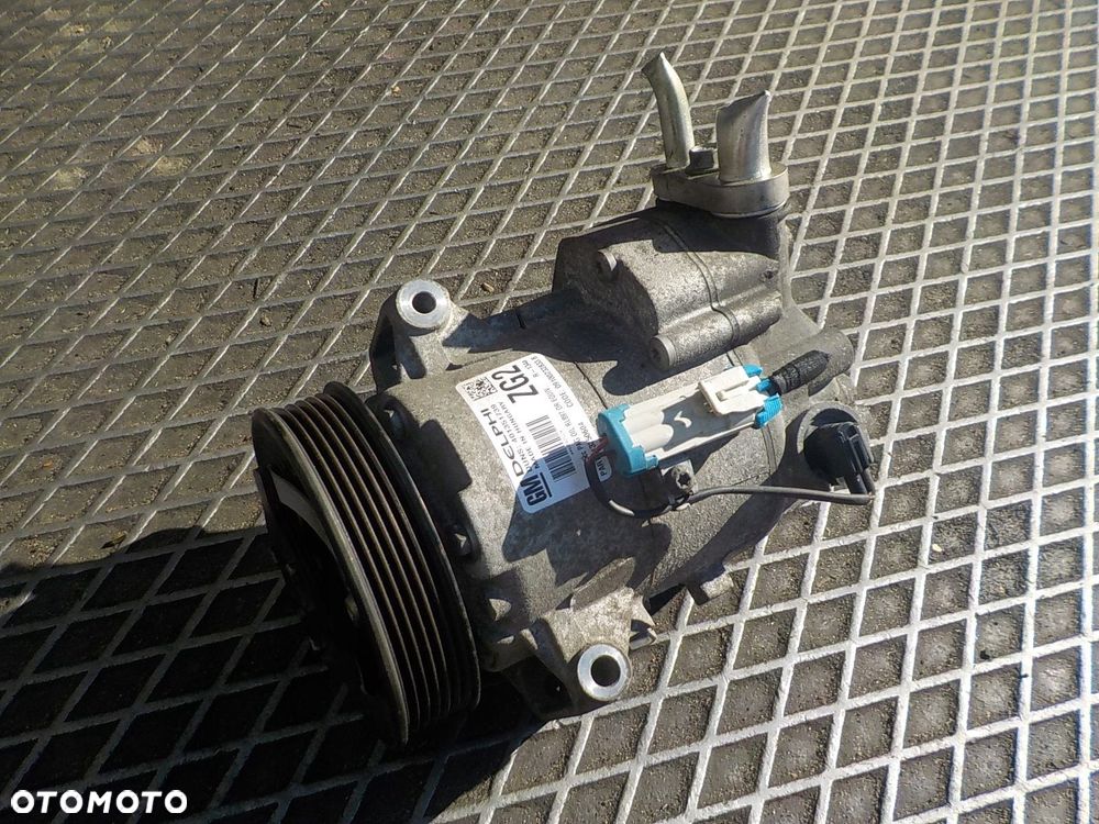 OPEL ASTRA J SPRĘŻARKA POMPA KLIMATYZACJI 13250604 ZG2 - 8