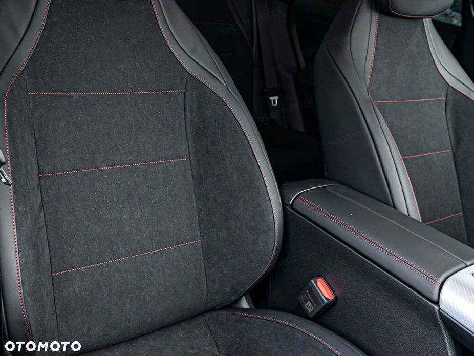 Mercedes-Benz CLA 220 mHEV 4-Matic 8G-DCT - 11