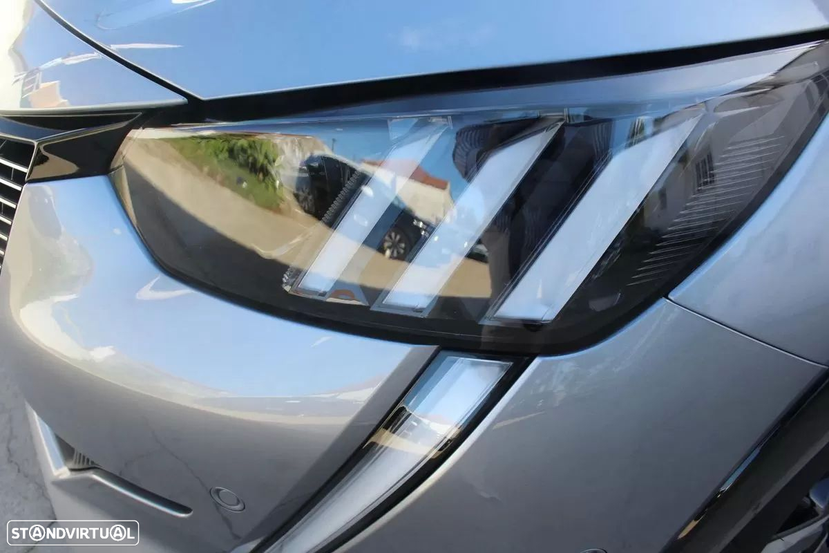 Peugeot 208 1.2 PureTech GT EAT8 - 14