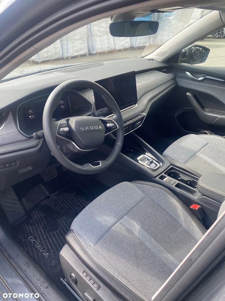 Skoda Octavia 2.0 TDI DSG Tour - 8