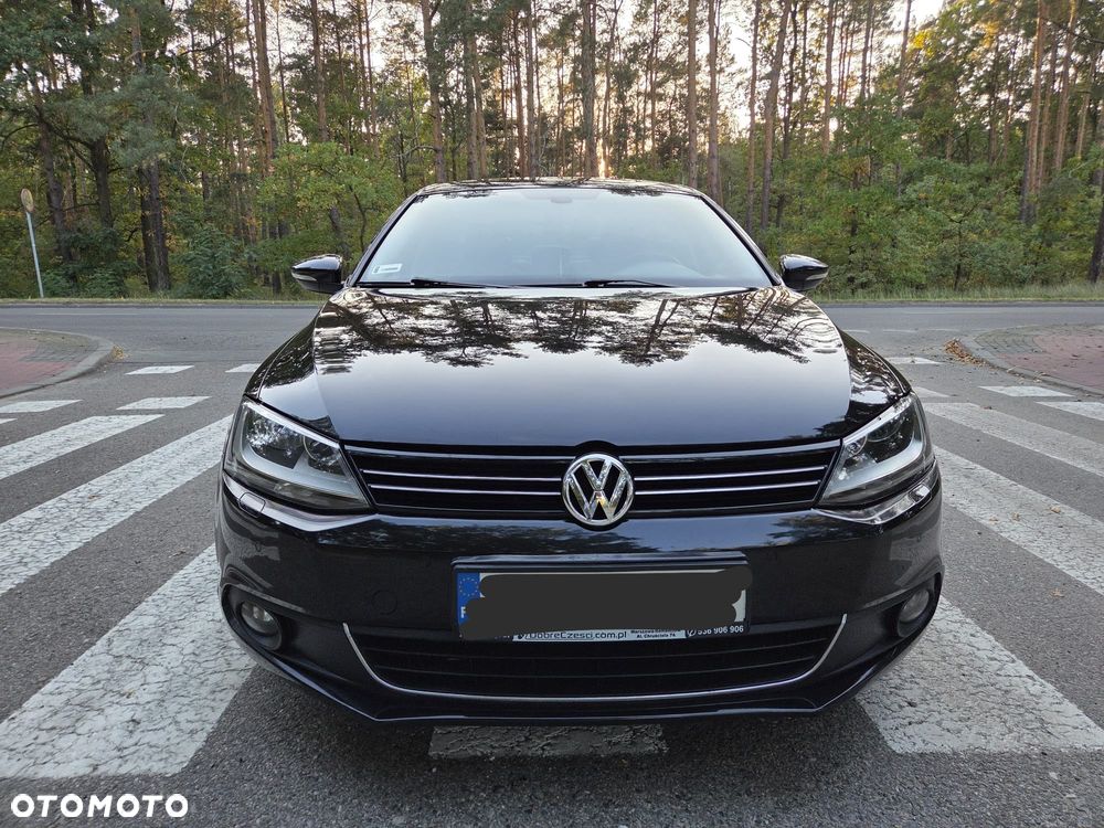 Volkswagen Jetta - 3