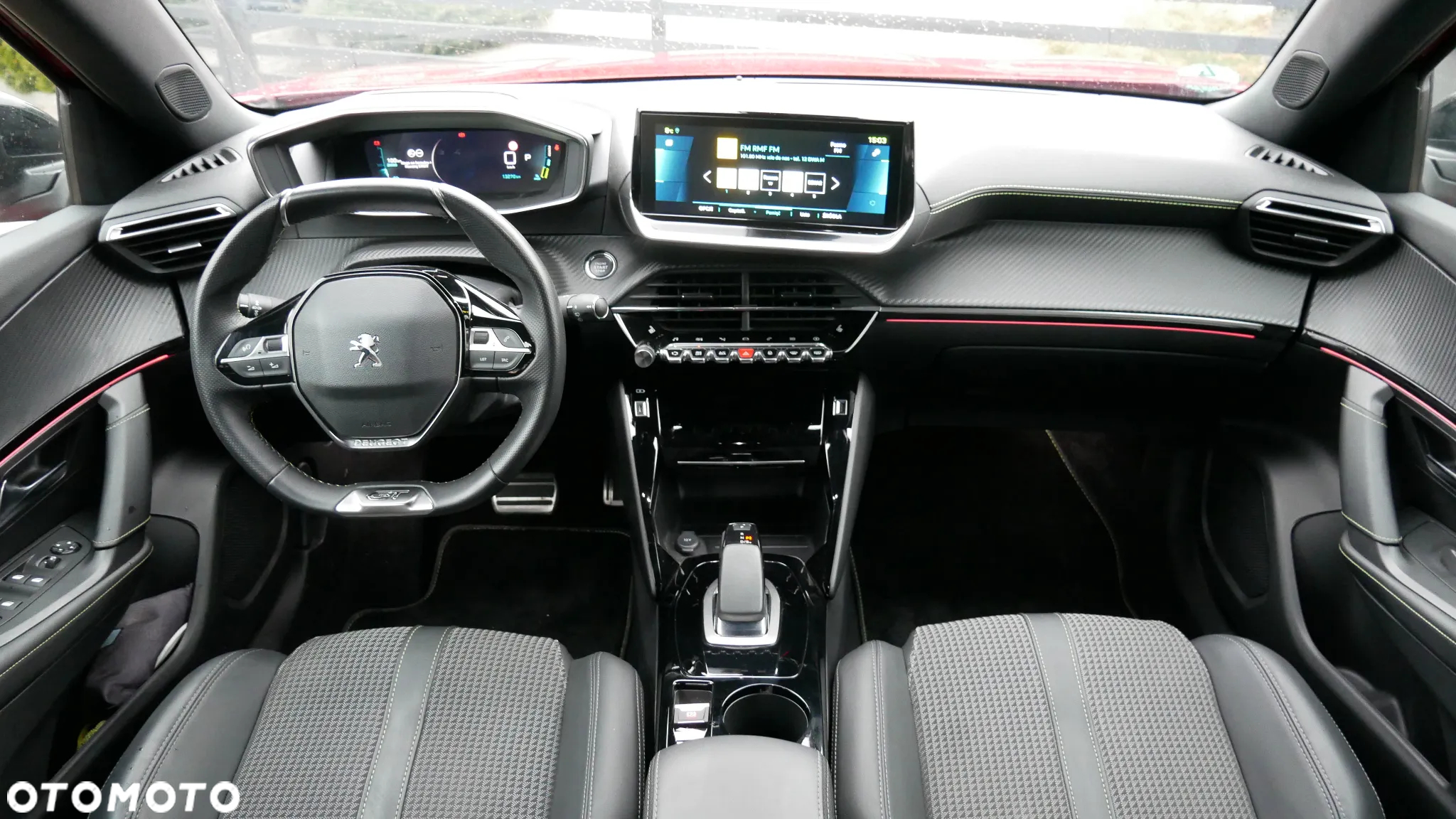 Peugeot 2008 e-2008 GT Pack - 11