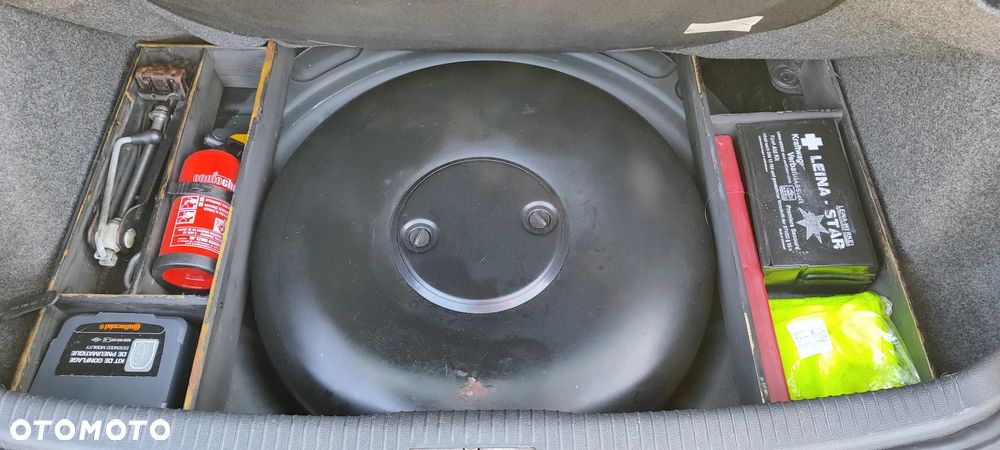 Volkswagen Golf 1.6 Goal - 13
