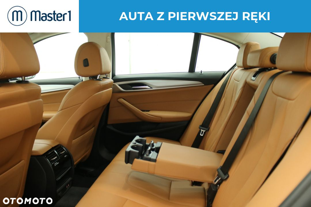 BMW Seria 5 520i mHEV - 8