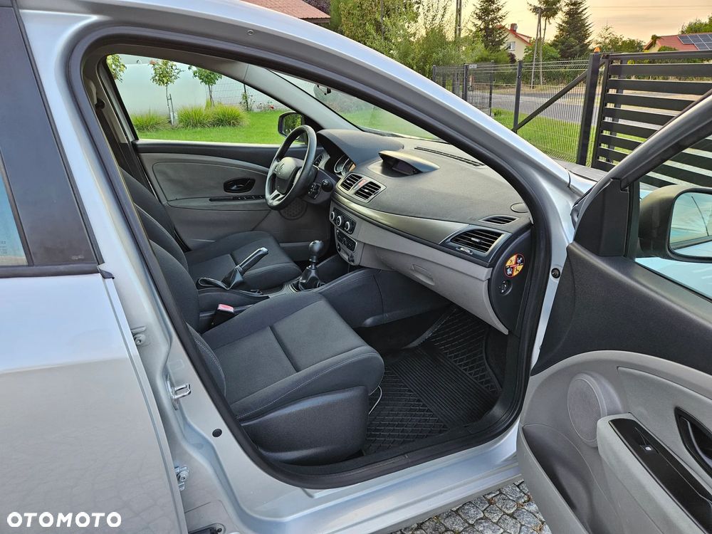 Renault Megane 1.5 dCi Expression - 12