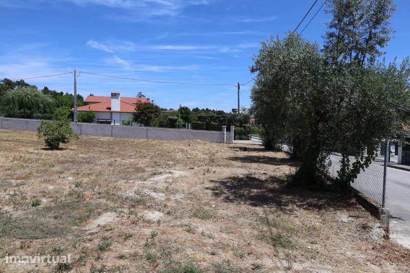 Terreno urbano para construção - Grande imagem: 3/6