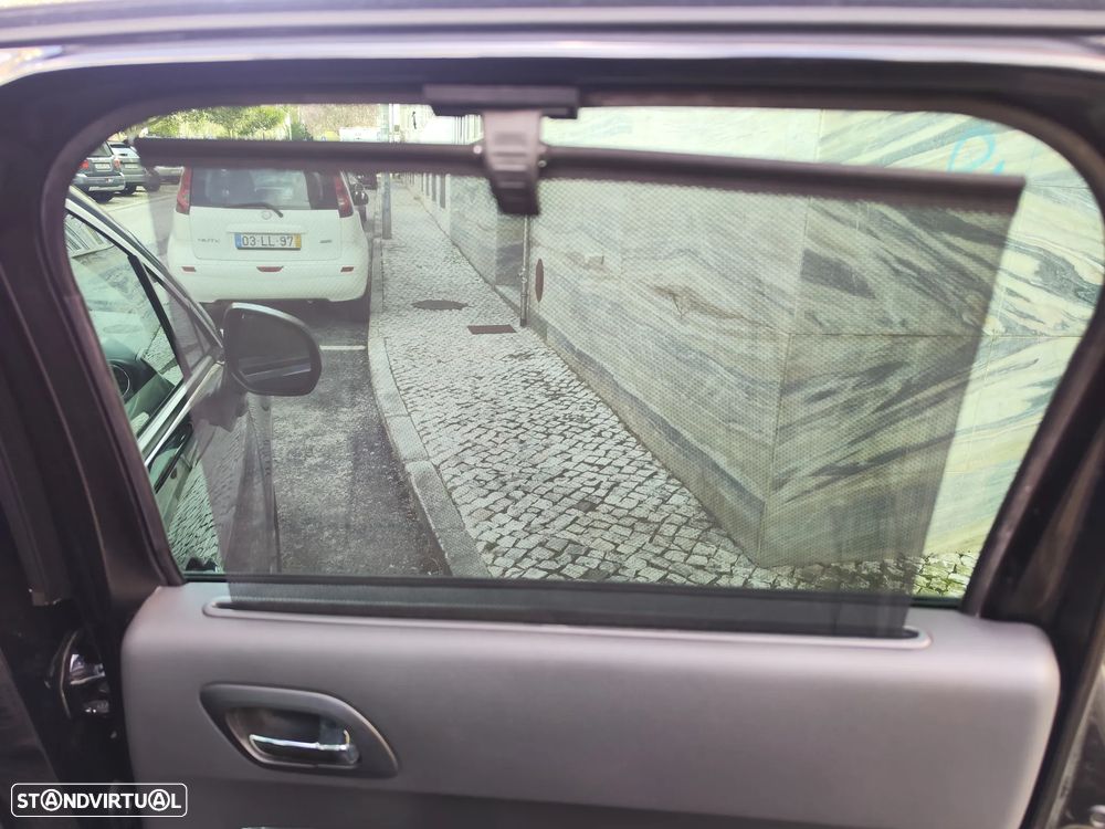 Peugeot 3008 1.6 HDi Allure - 17