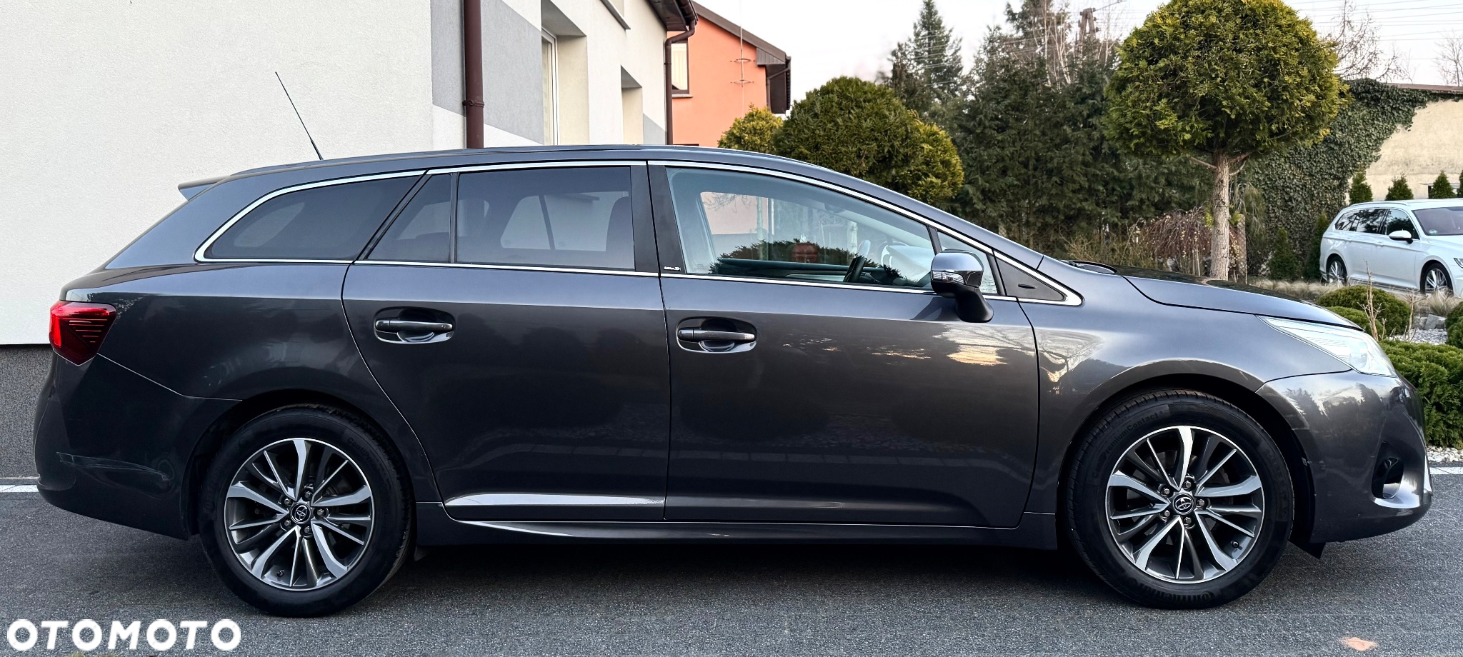 Toyota Avensis Touring Sports 1.8 Edition S+ - 6