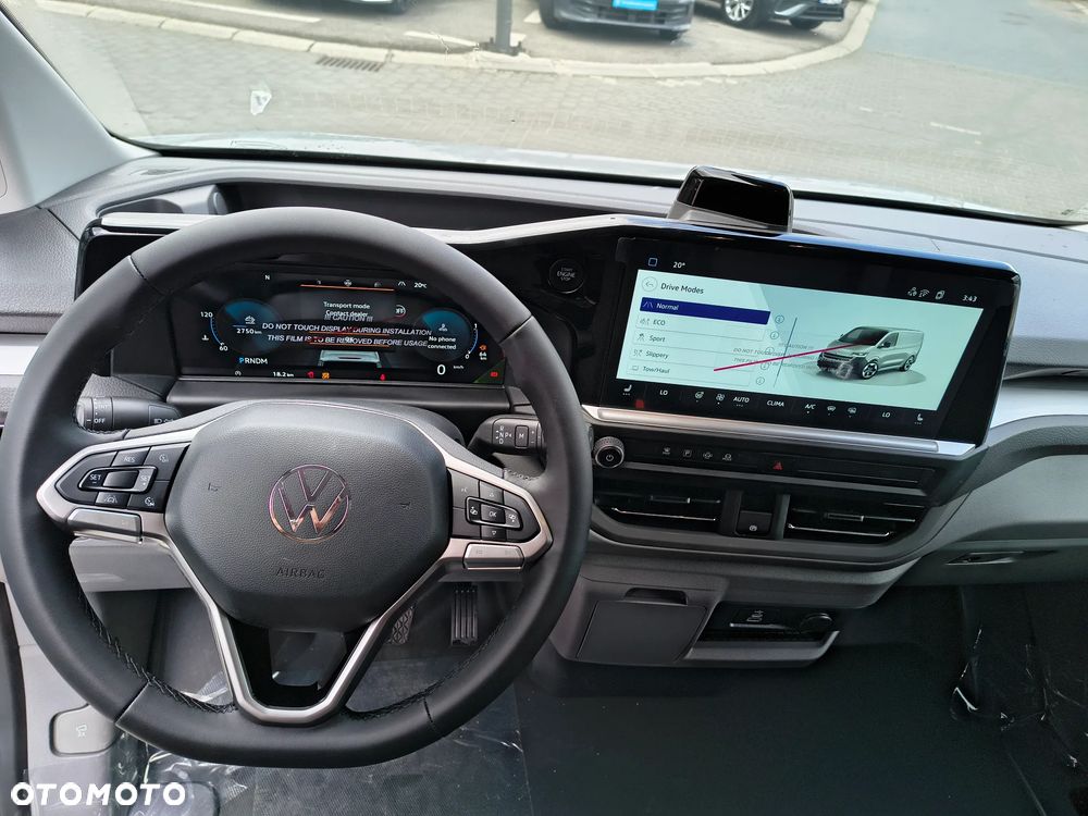 Volkswagen Transporter L2H1 Plus Edition - 6