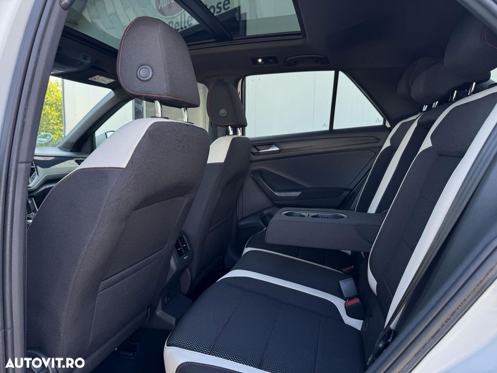 Volkswagen T-Roc - 22