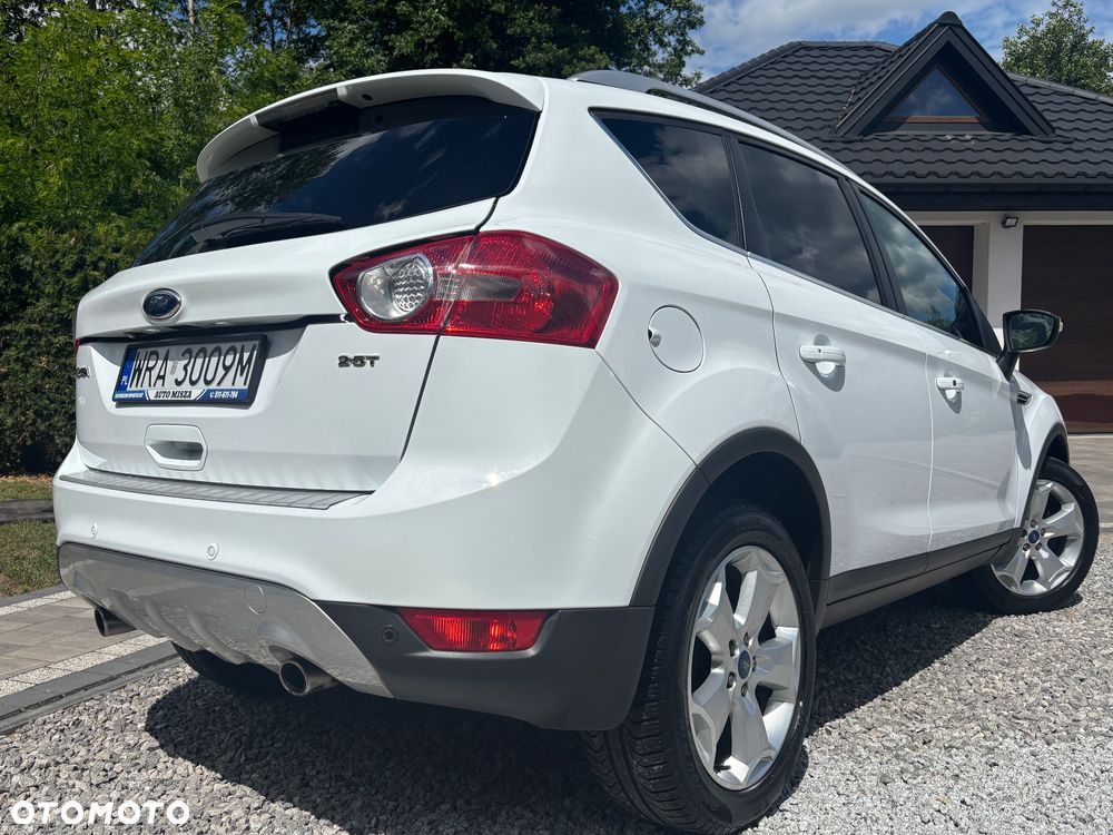 Ford Kuga 2.5 4x4 Titanium - 36