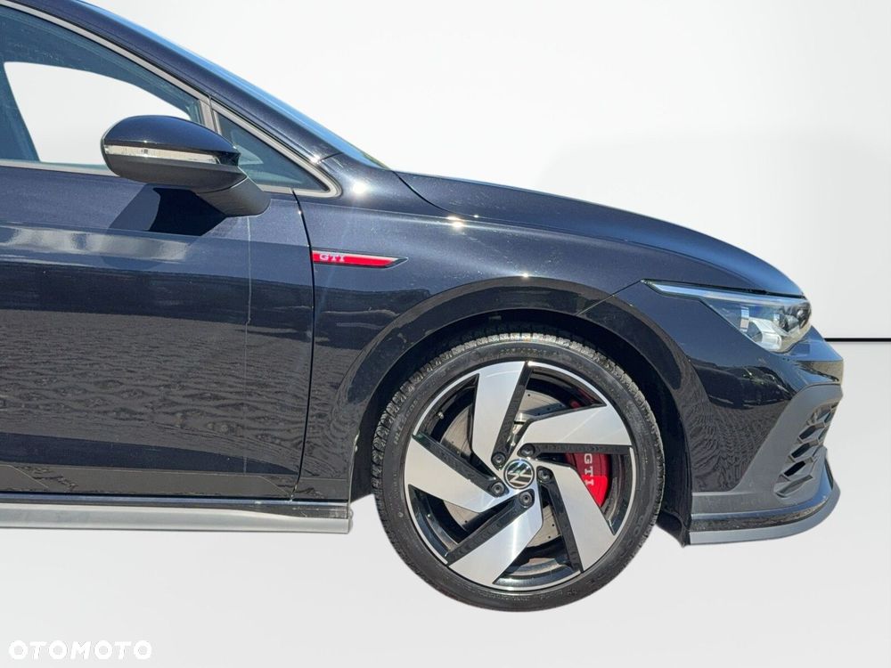 Volkswagen Golf - 12