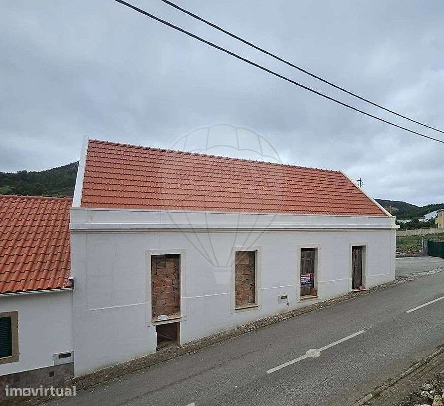 Moradia T2 para venda - Grande imagem: 2/9