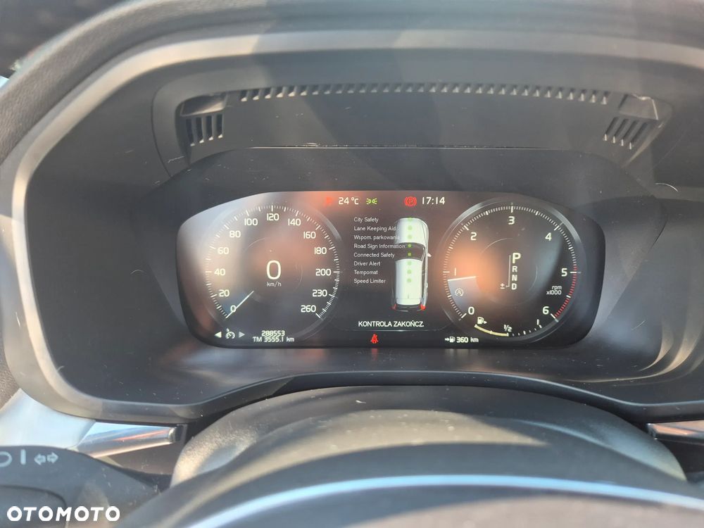 Volvo XC 60 D4 AWD Momentum - 8