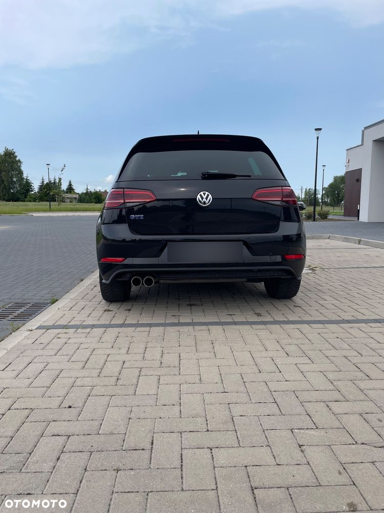 Volkswagen Golf - 12