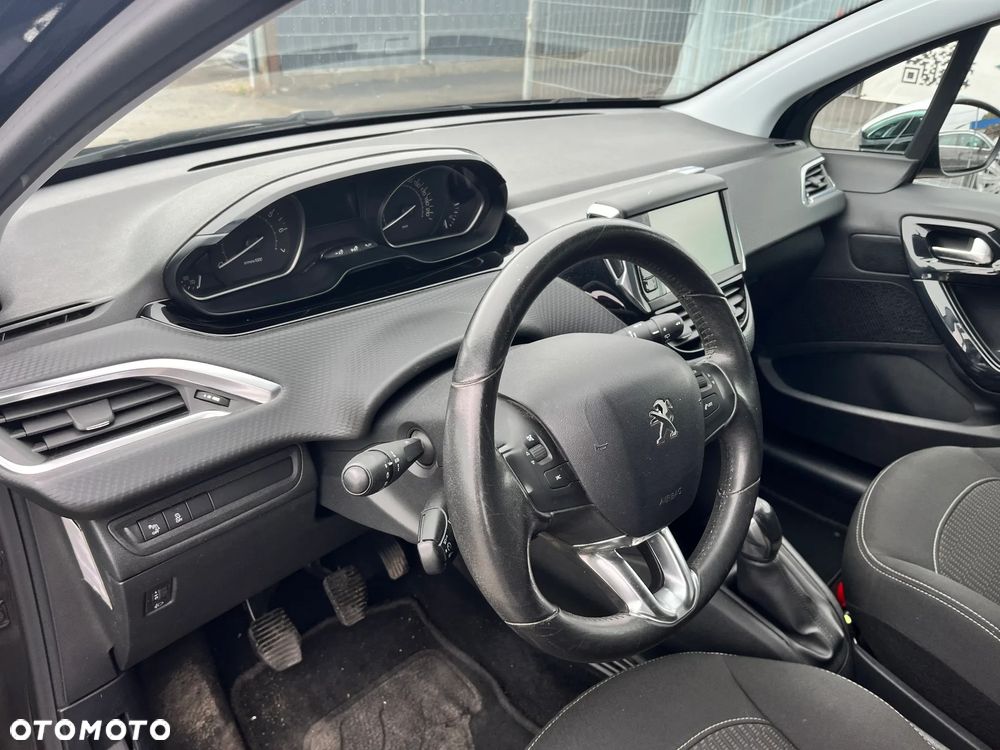 Peugeot 208 PureTech 82 Style - 13