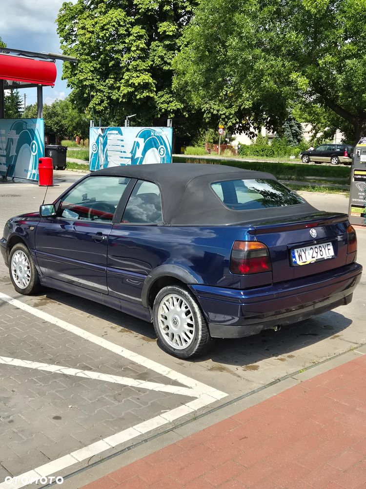 Volkswagen Golf 1.8 GL - 5