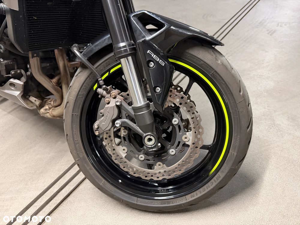 Kawasaki Z 900 - 11