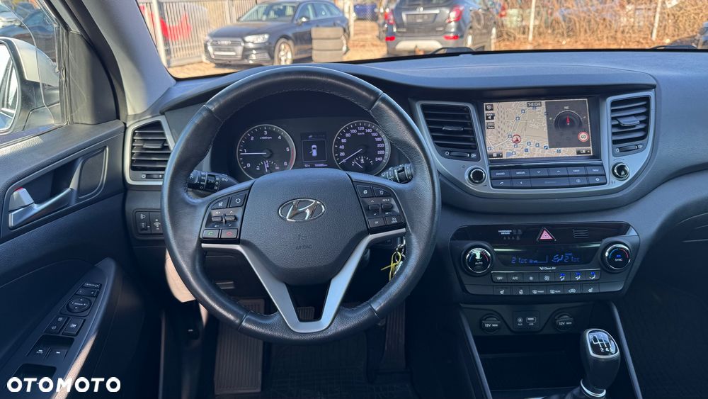 Hyundai Tucson blue 1.7 CRDi 2WD Style - 30