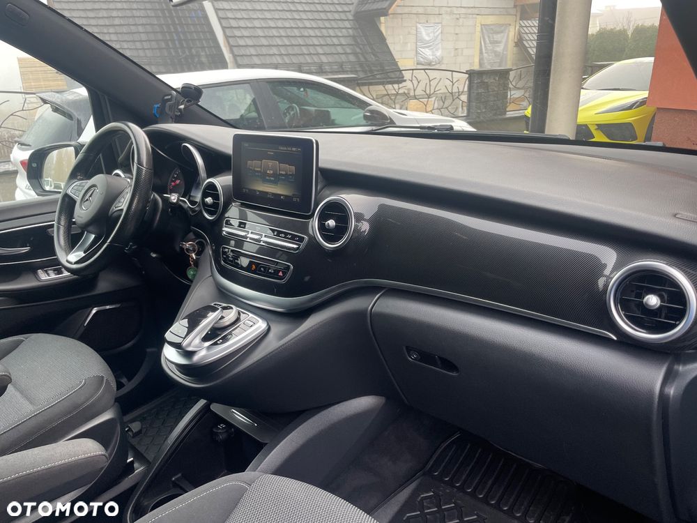 Mercedes-Benz Klasa V - 7