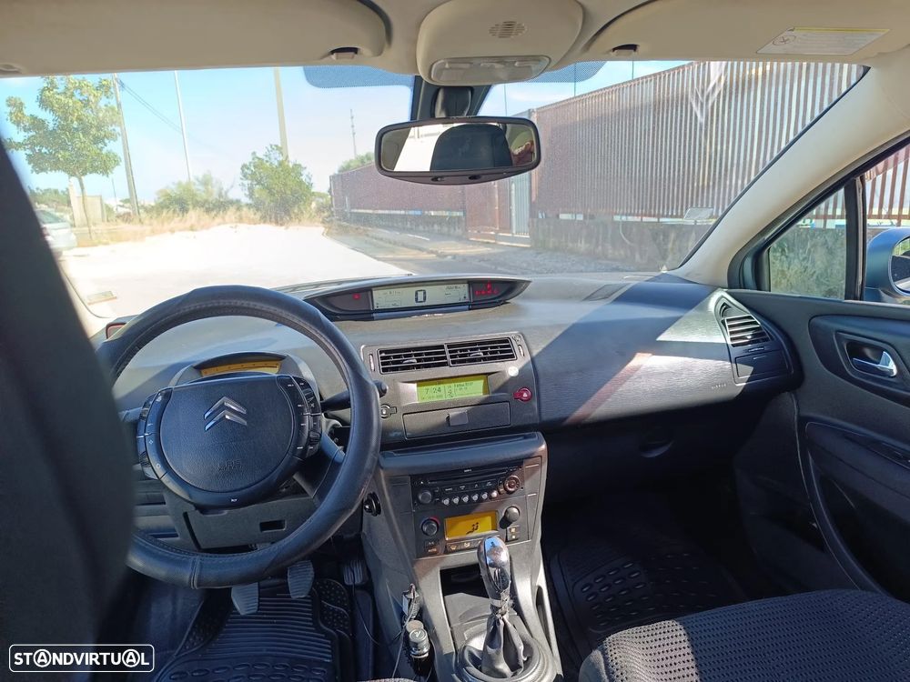Citroën C4 1.6 HDi 110 Exclusive - 9