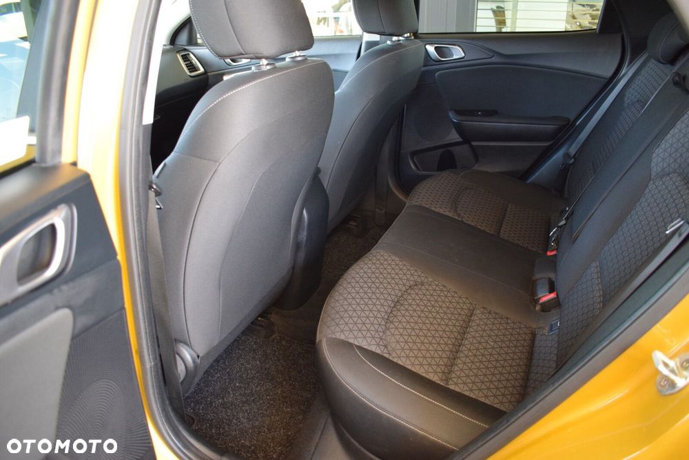 Kia XCeed - 25