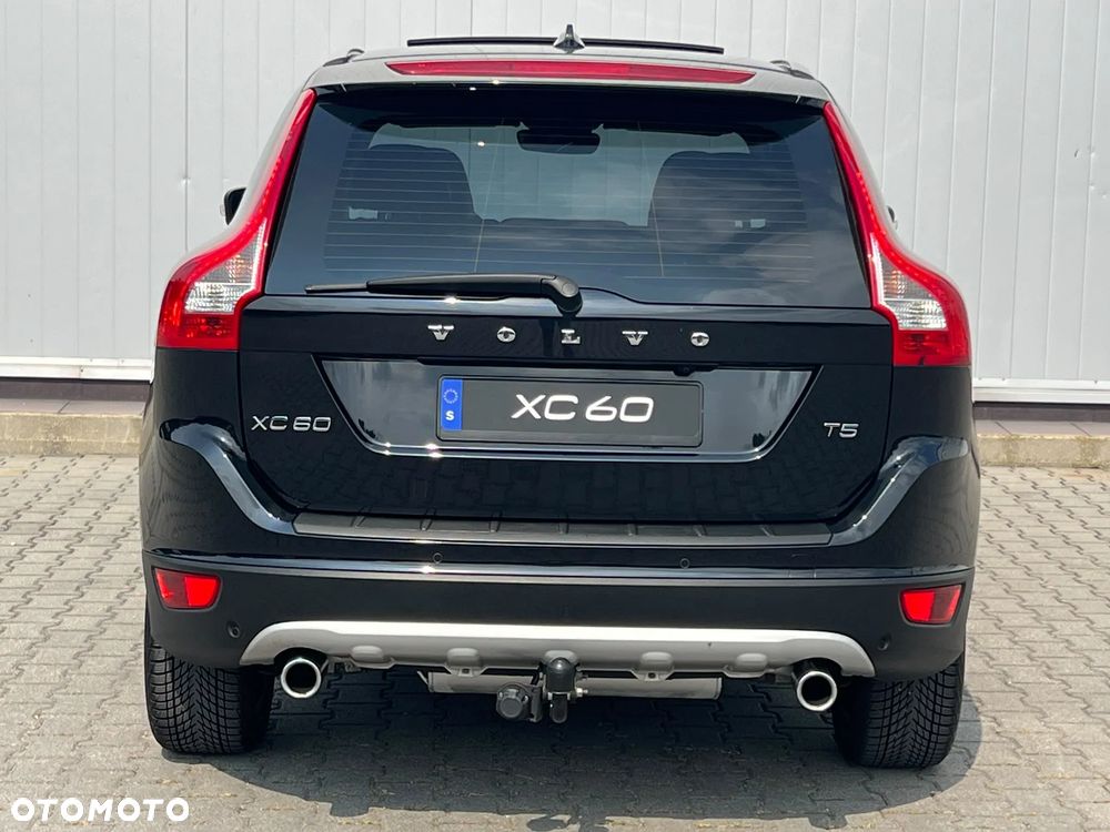 Volvo XC 60 T5 Summum - 4