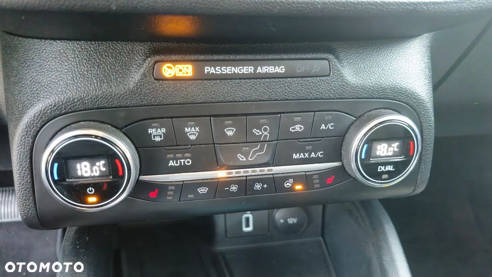 Ford Focus 1.0 EcoBoost Active X - 21