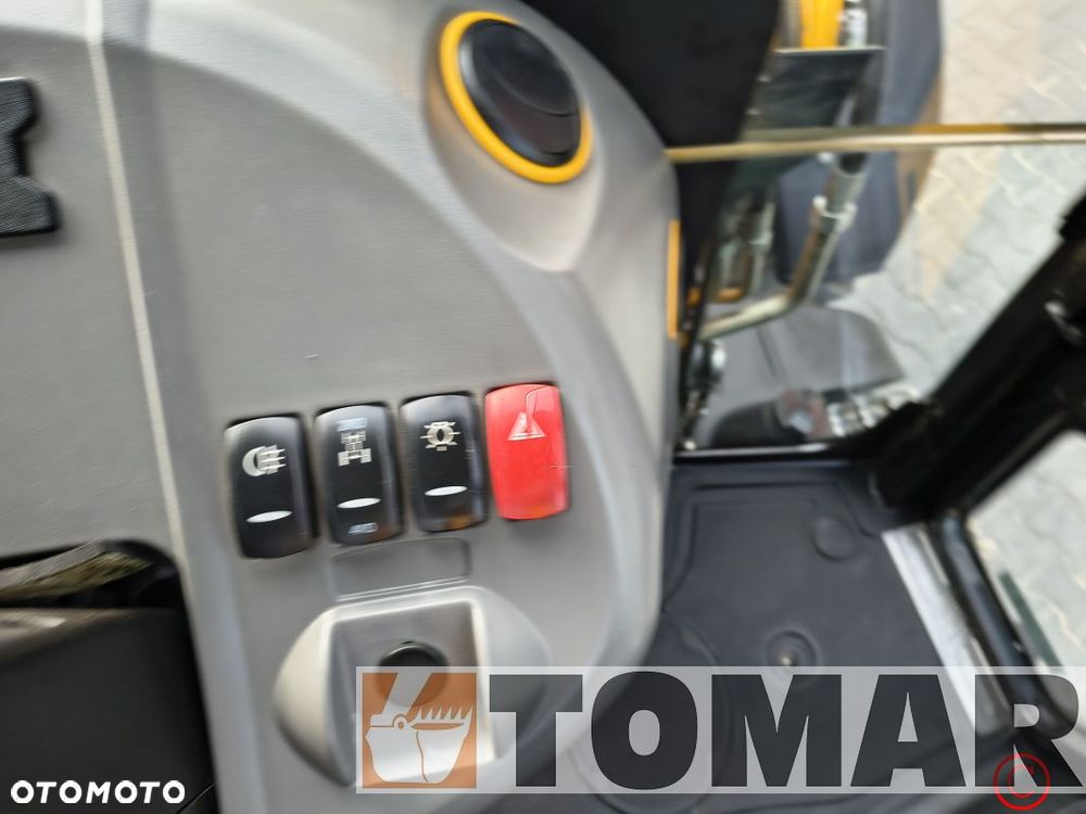 JCB 3CX 2023R JOYSTICK KLIMATYZACJA - 31
