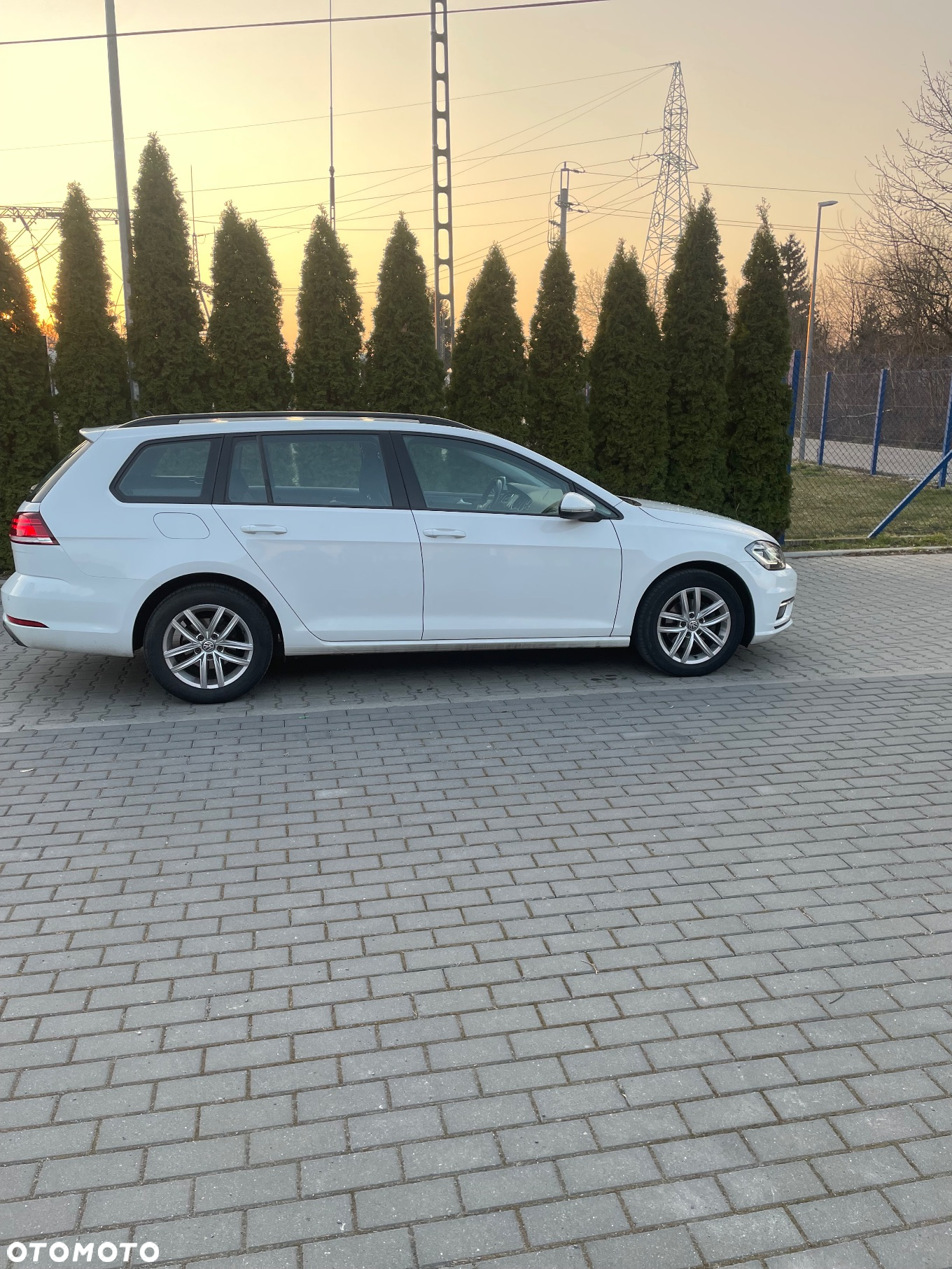 Volkswagen Golf 1.6 TDI BlueMotion Technology Comfortline - 7