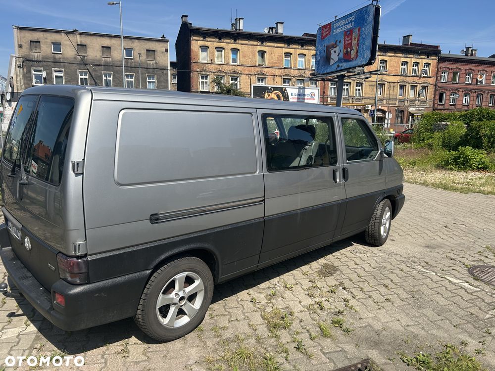 Volkswagen Multivan - 4